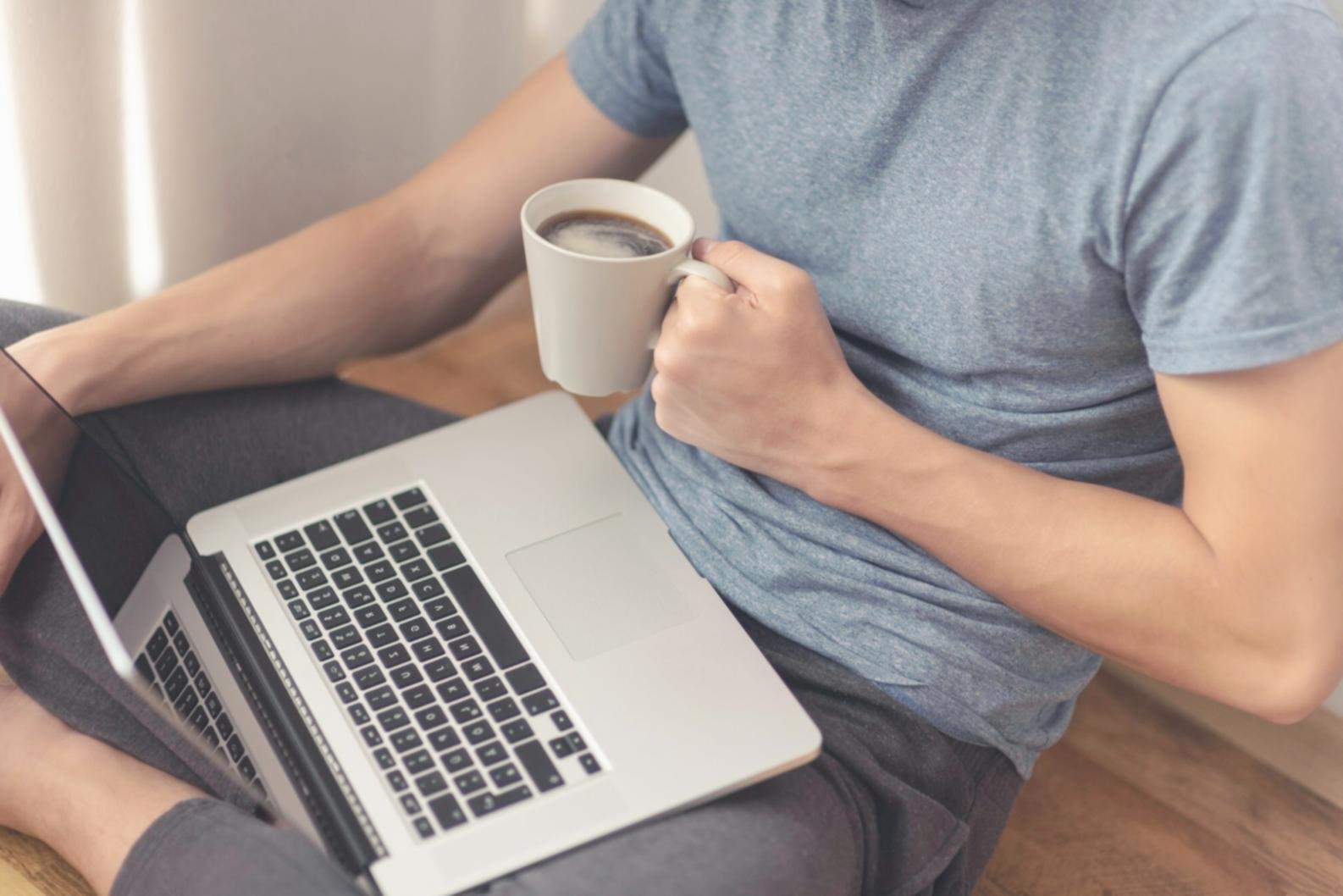 Teamarbeit im estraviont Büro
